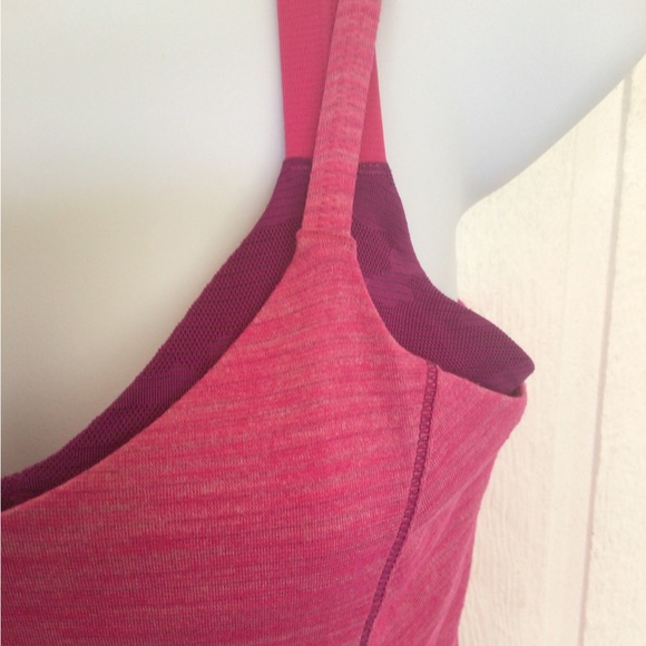 LULULEMON RUN FOR GOLD TANK TOP WITH BRA SIZE 6 - Picture 10 of 13